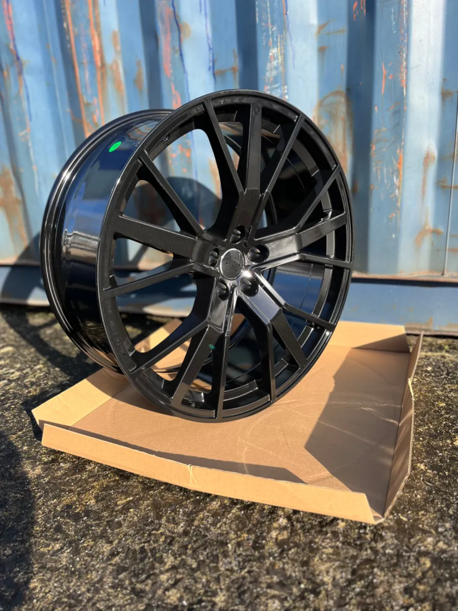 22inch A6 A7 A8 Q7 toureag alloys - Image 2