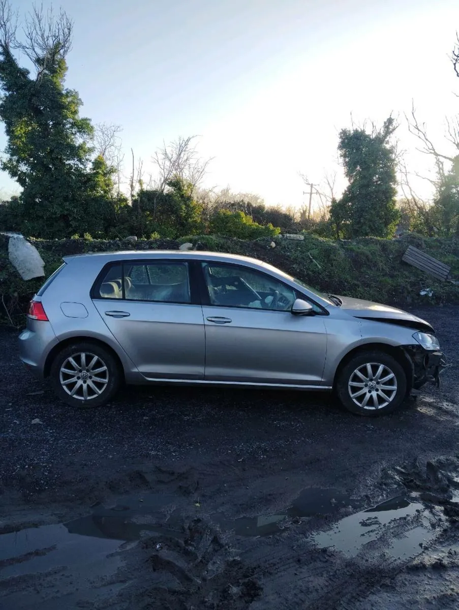 Breaking VW golf 1.6 TDI clha 2013 - Image 3
