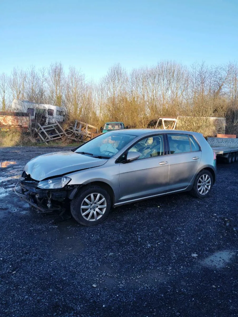 Breaking VW golf 1.6 TDI clha 2013 - Image 4