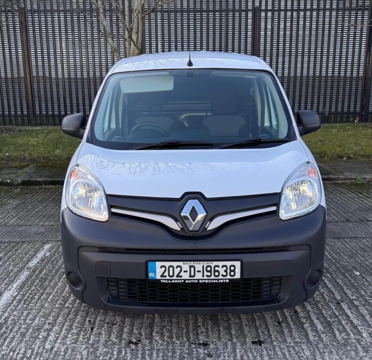 202D Kangoo with Full Bulkhead  6 Speed - Image 2