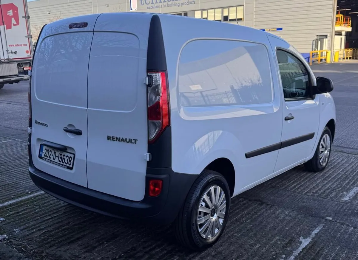 202D Kangoo with Full Bulkhead  6 Speed - Image 4