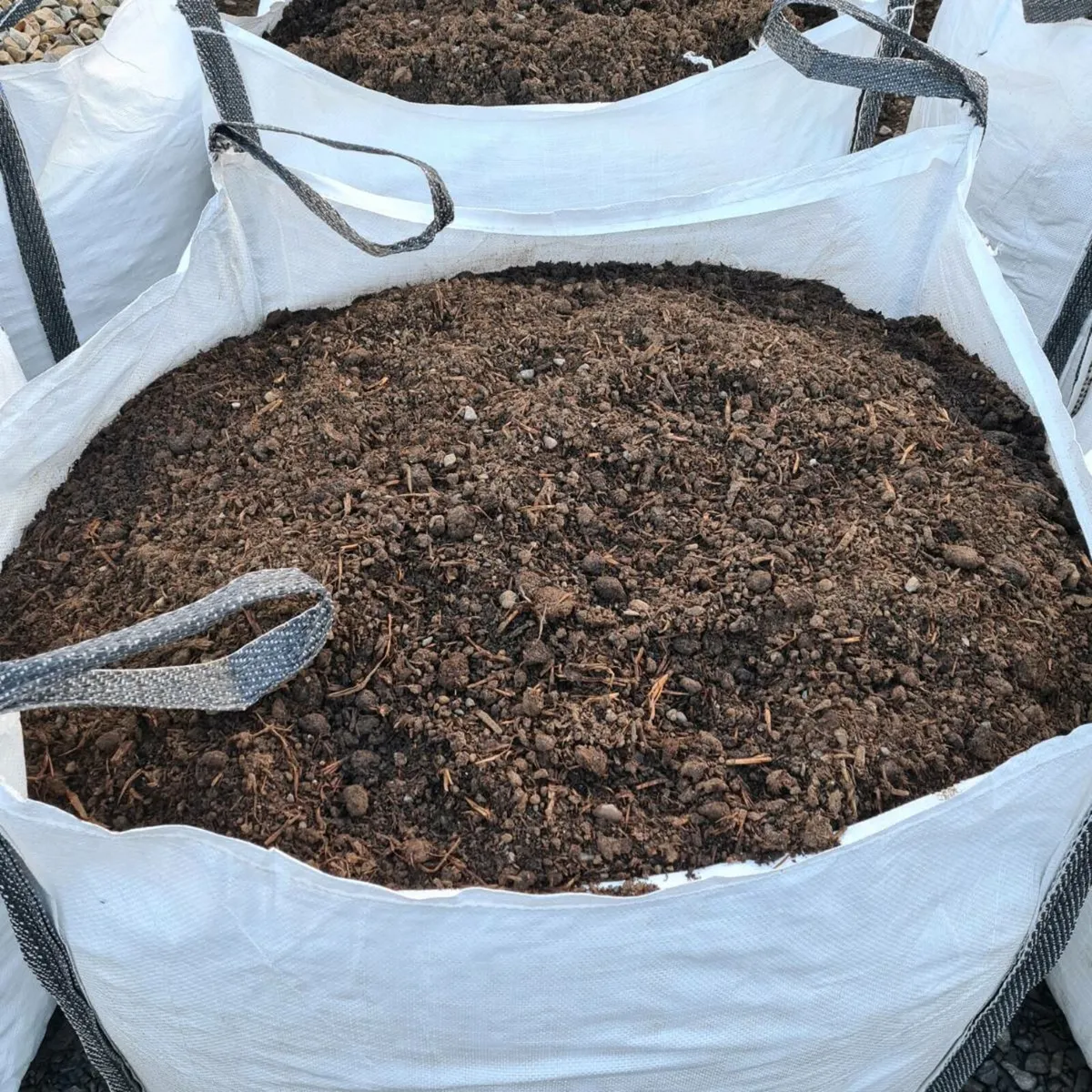 Enriched Screened Soil - Image 2