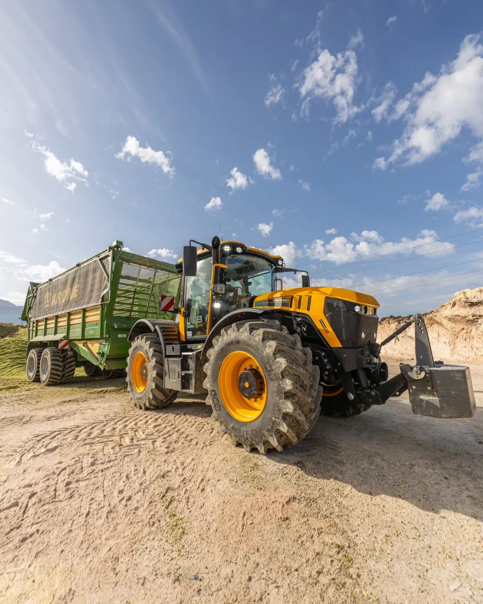 JCB FASTRAC JCB 4160 - 4190 - 4220  167 - 218 hp - Image 1