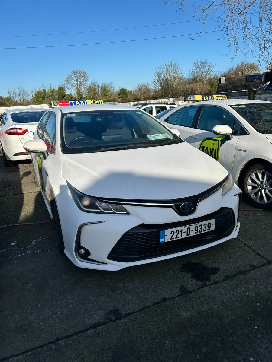 Taxis for rent. - Image 1