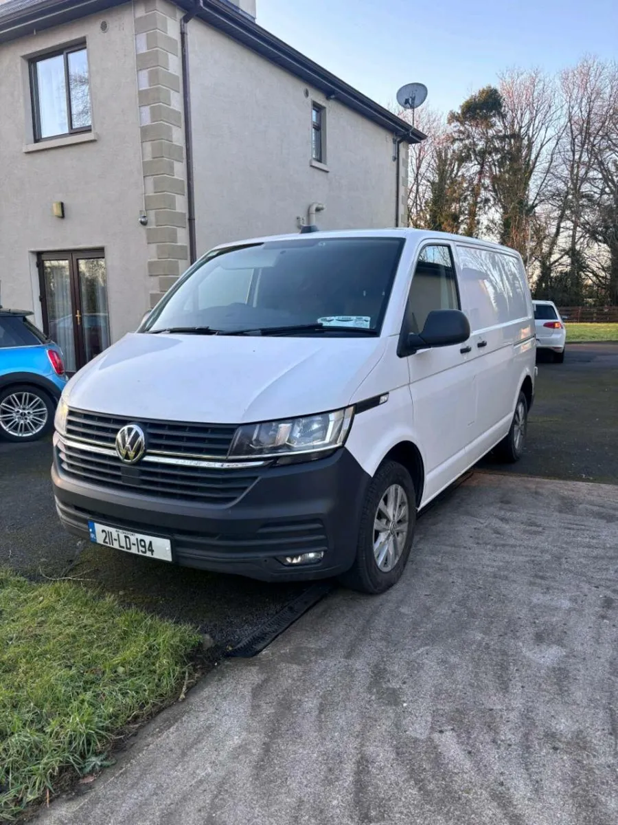 211 Volkswagen Transporter - Image 4