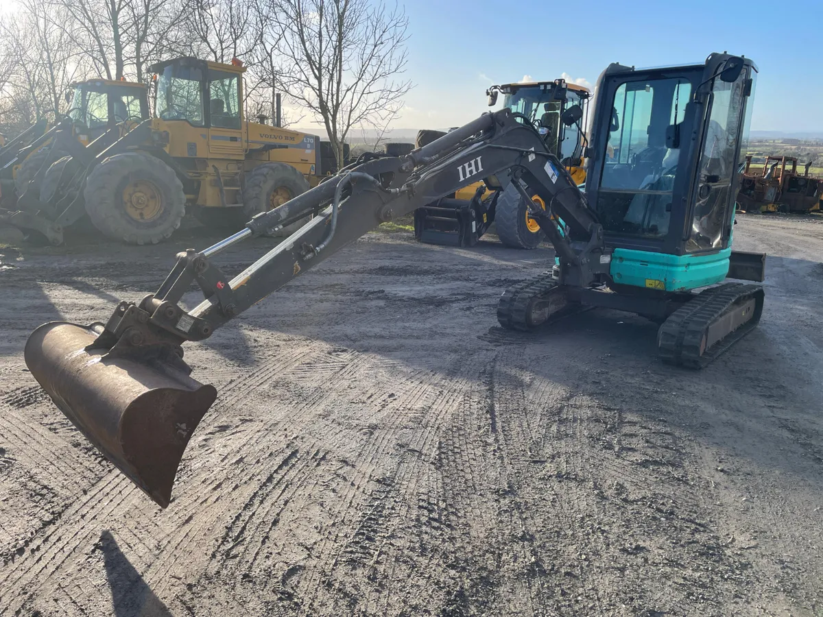 IHI 3 Ton Mini Digger - Image 2
