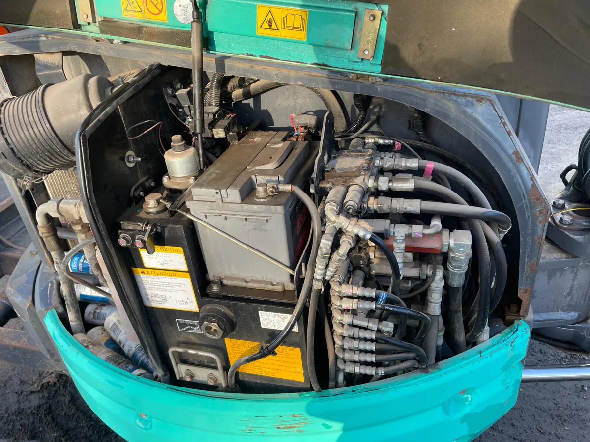 IHI 3 Ton Mini Digger - Image 4