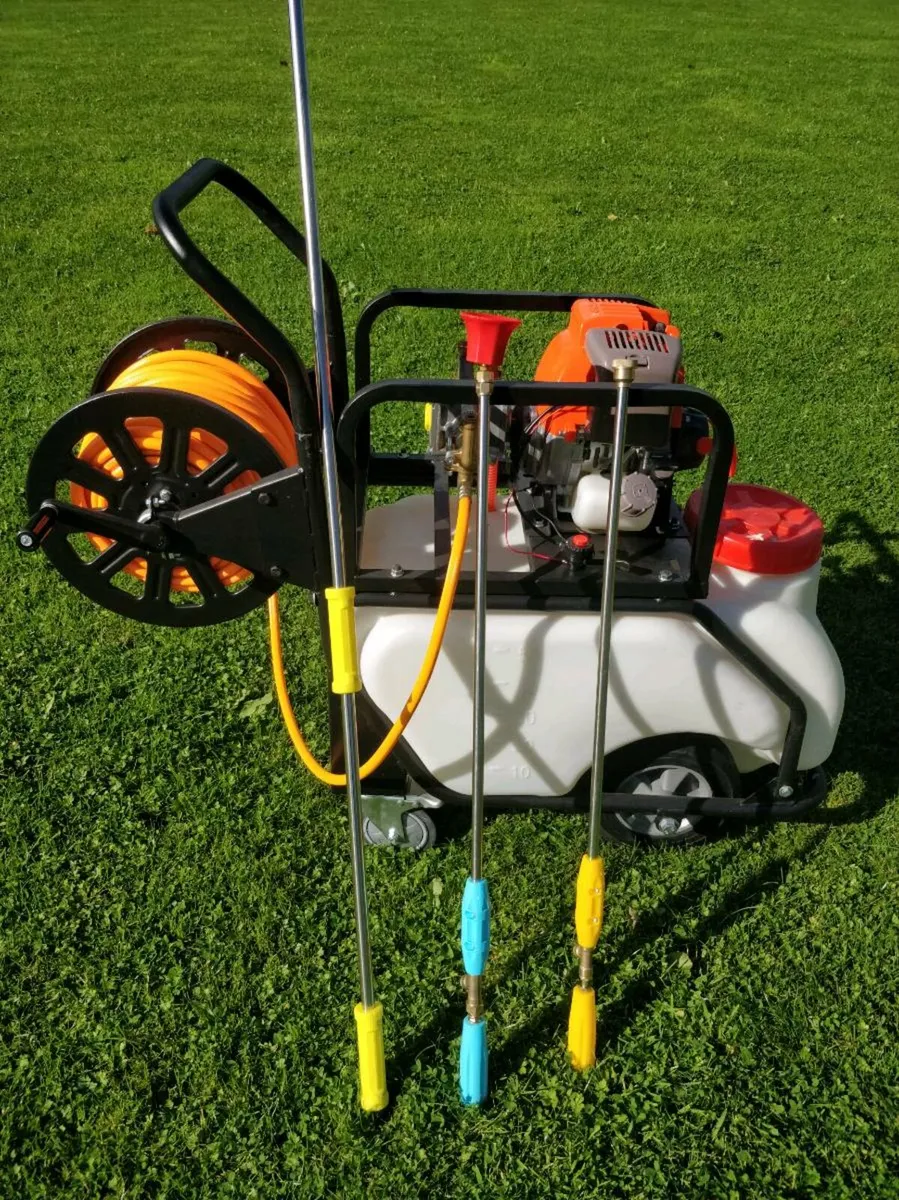 Algaecide &  Biocide  Softwash Cleaner - Image 4