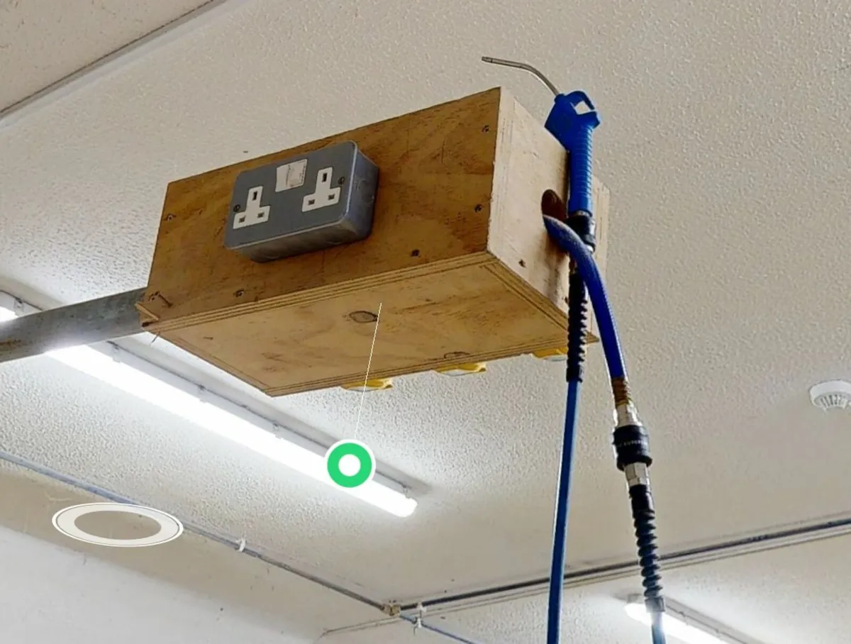 Overhead Power & Air Work Station - Image 3