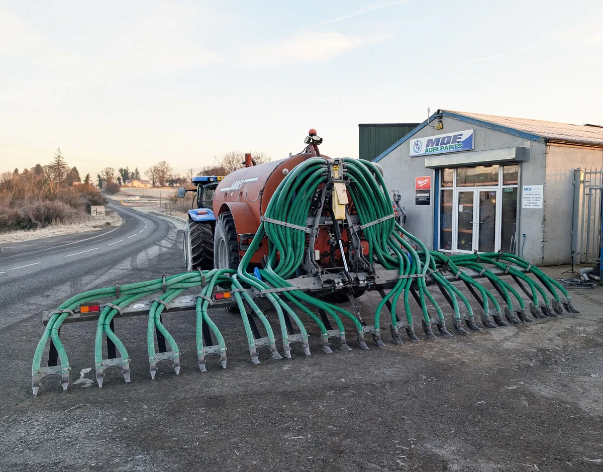 Abbey 2250 - Image 1