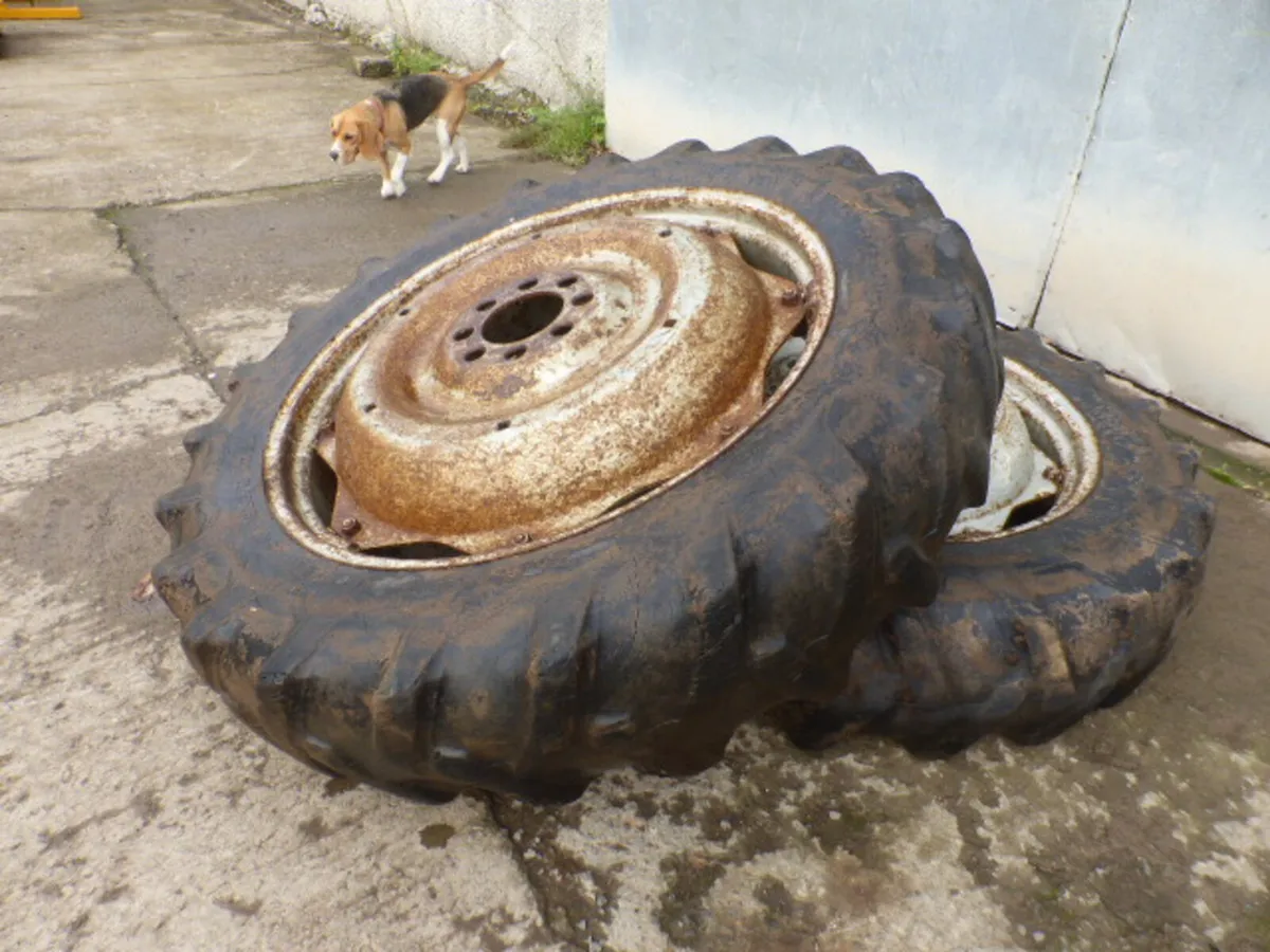 Pair 8 Stud 38 Rims - Image 3