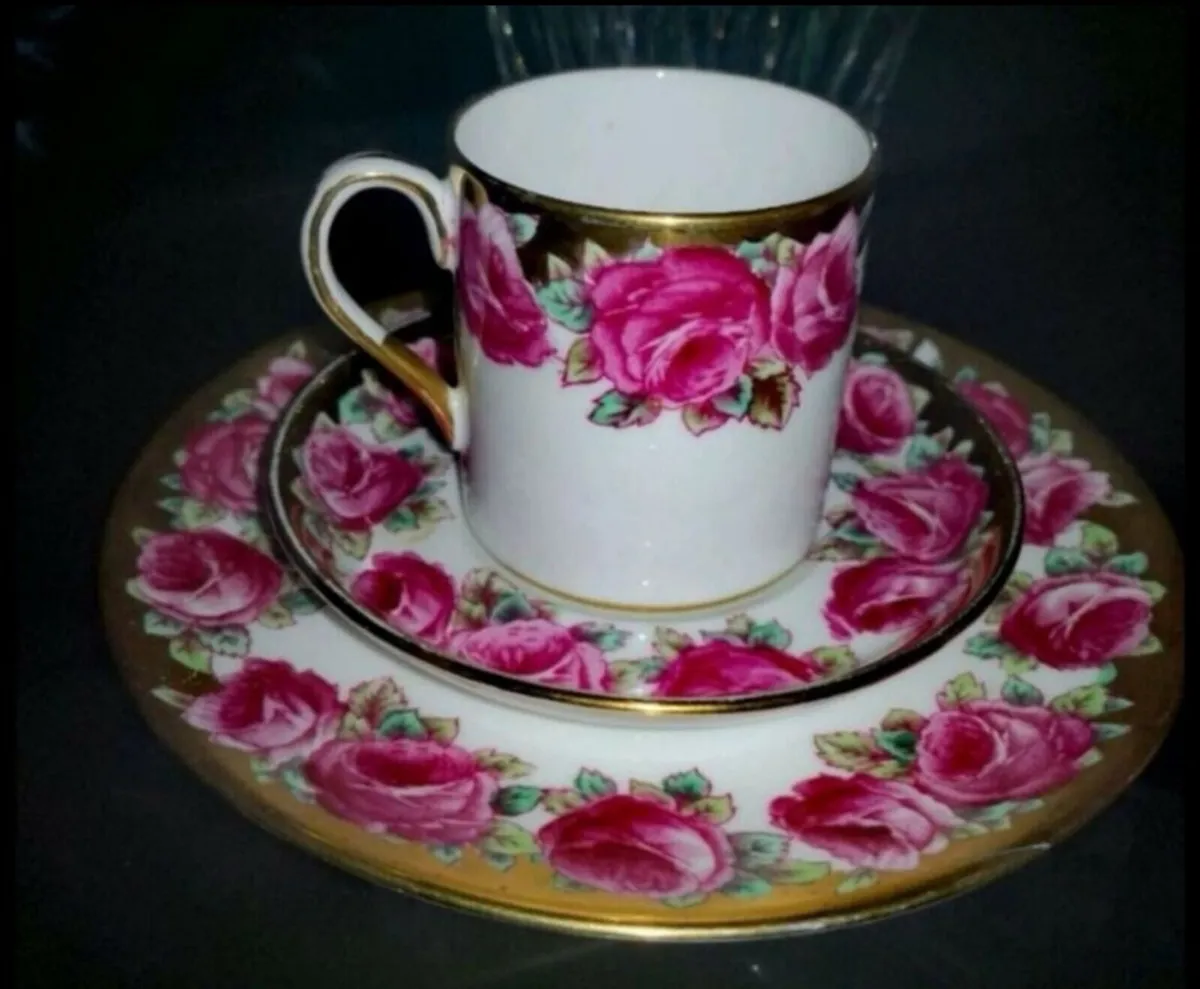 English Tuscan fine bone china trio - Image 1