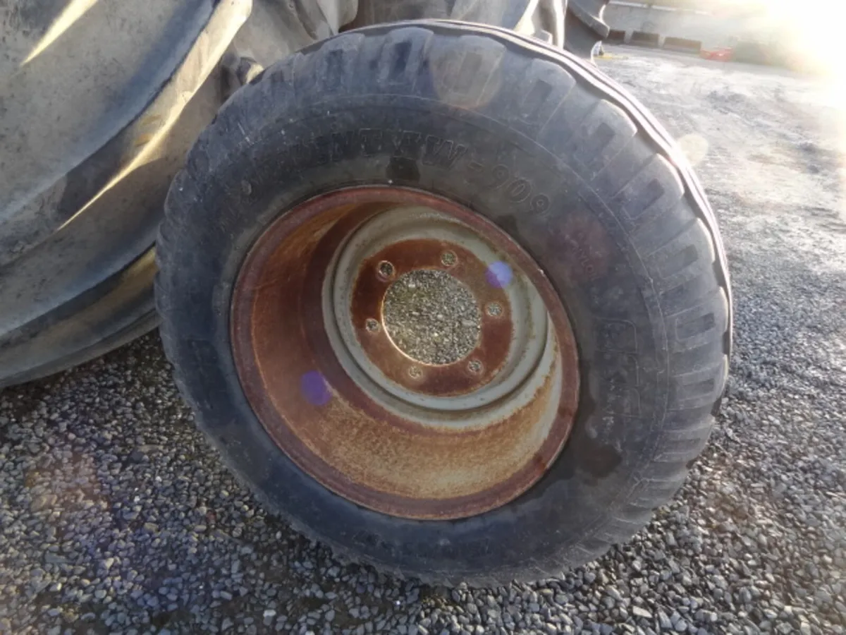BKT Floatation Tyre 15.0/55 -17 Wheel - Image 4