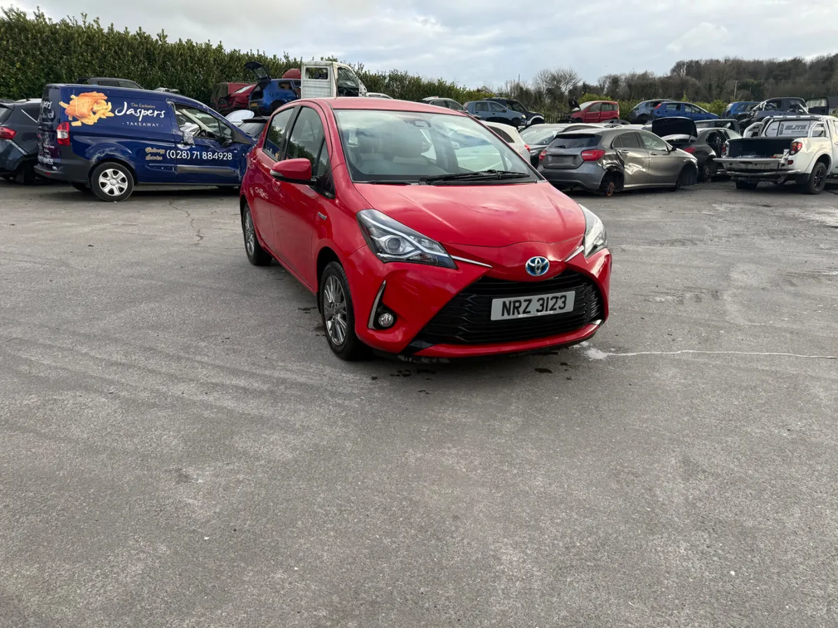2018 Toyota Yaris 1.5 hybrid Auto - Image 2