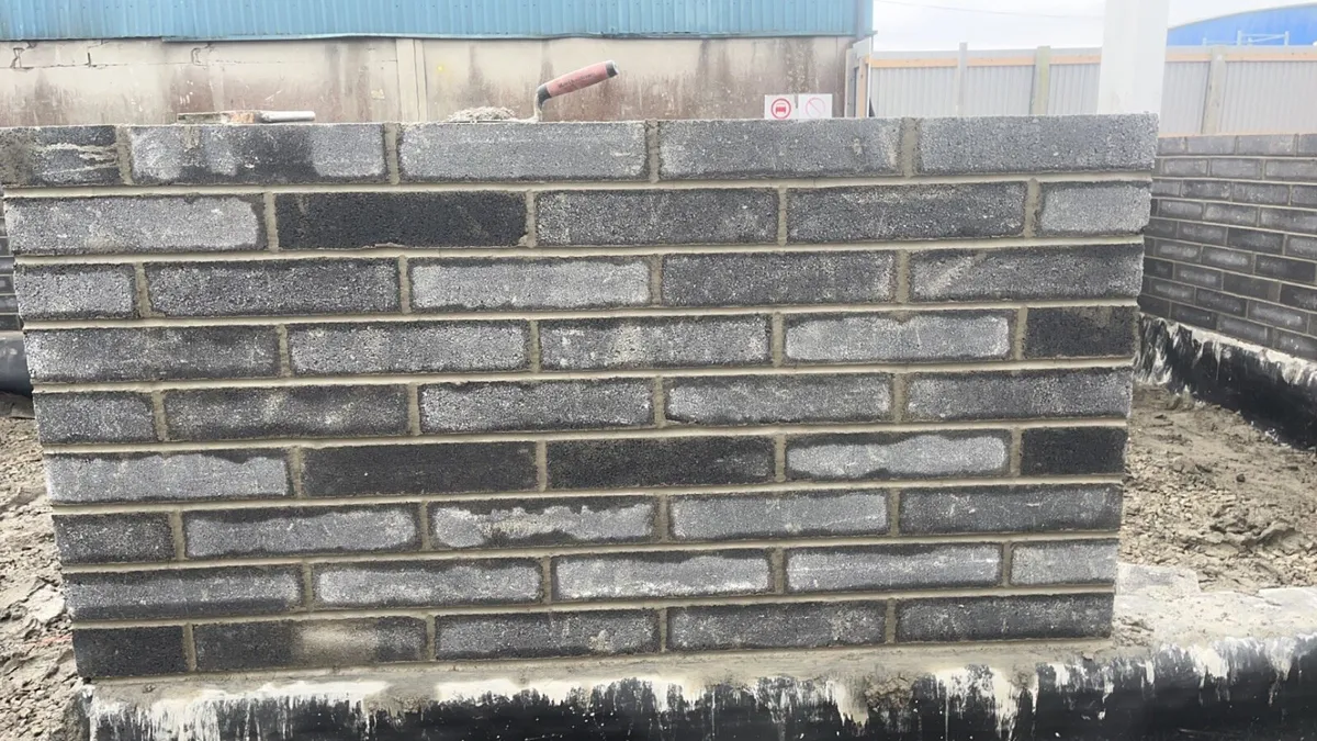 Bricklayer - Image 3