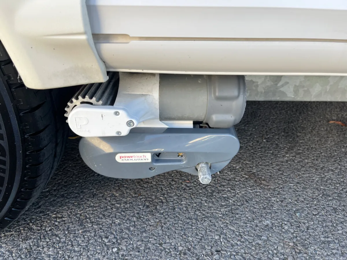 2013 BAILEY PEGASUS RIMINI GT65 4 / 5 BERTH - Image 4