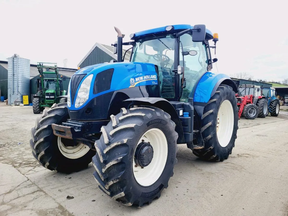 New Holland T7210 - Image 3
