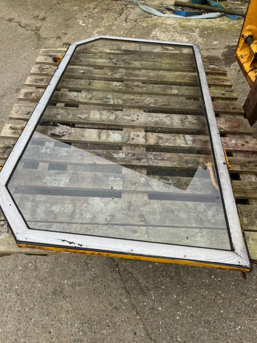 Back Window to suit MF 50B - Image 4