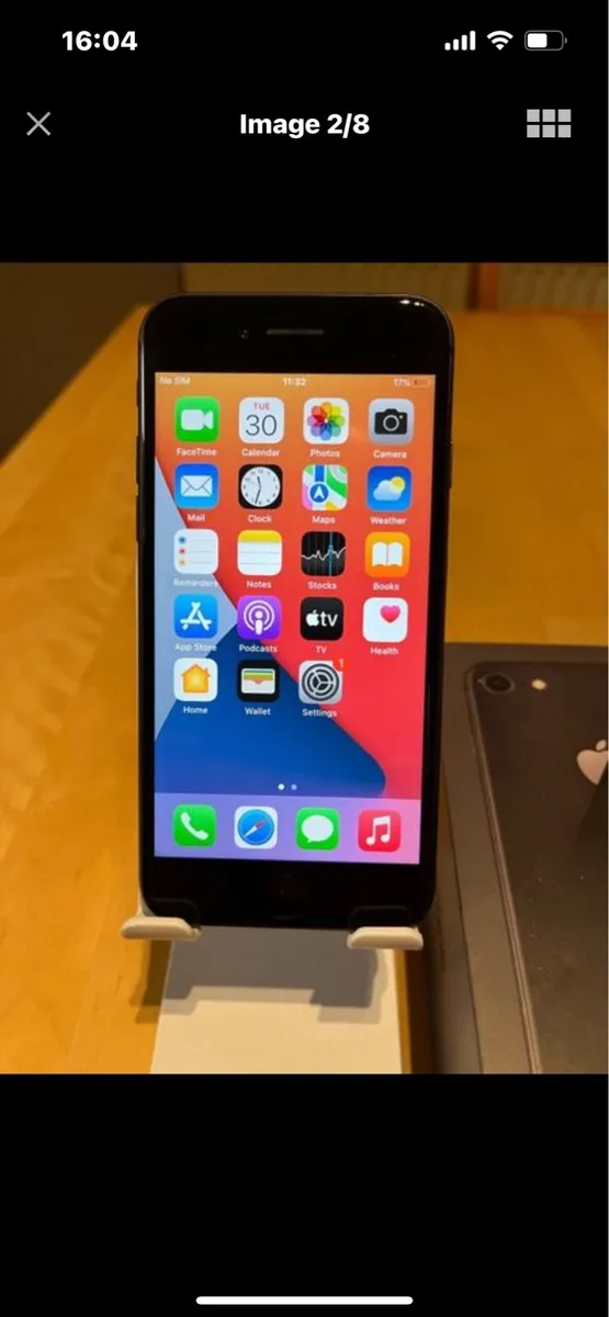 iPhone 8 - Image 2