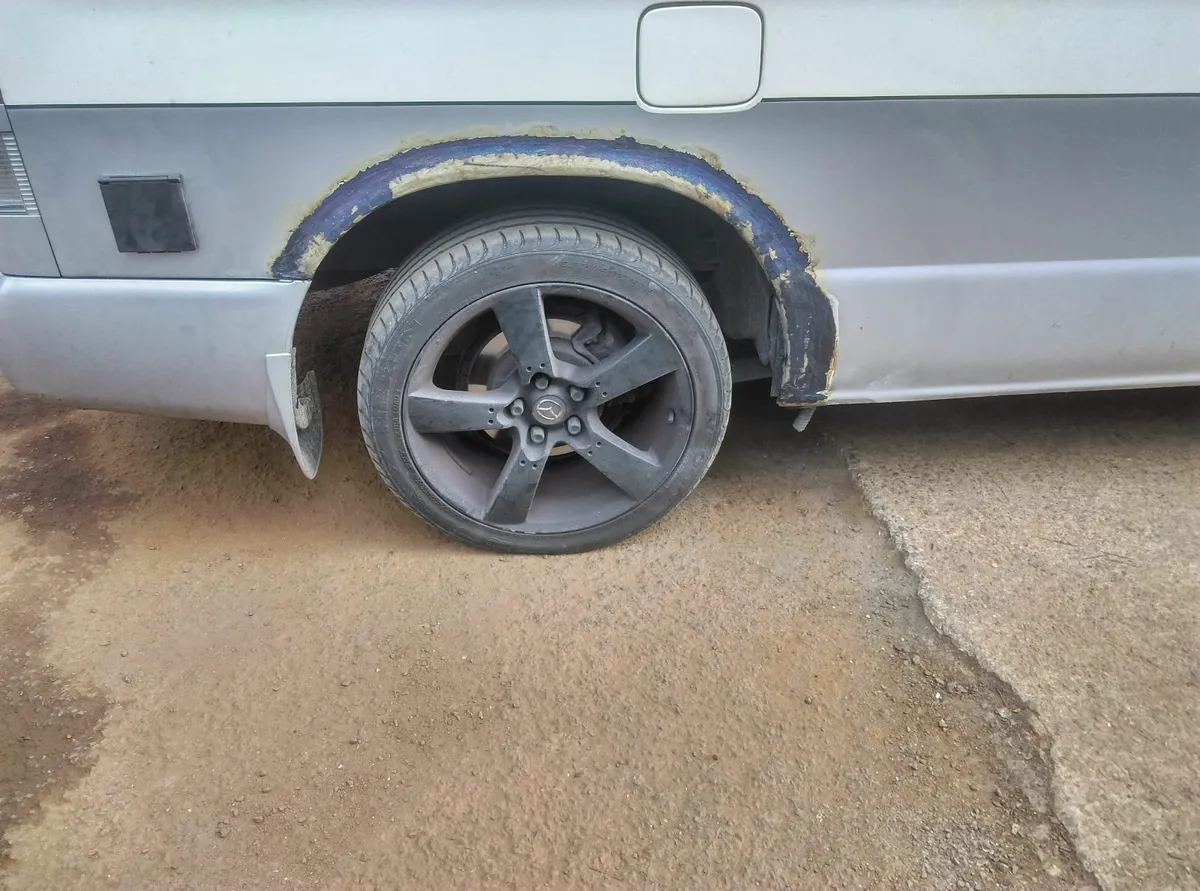 Vehicle Welding - Image 3