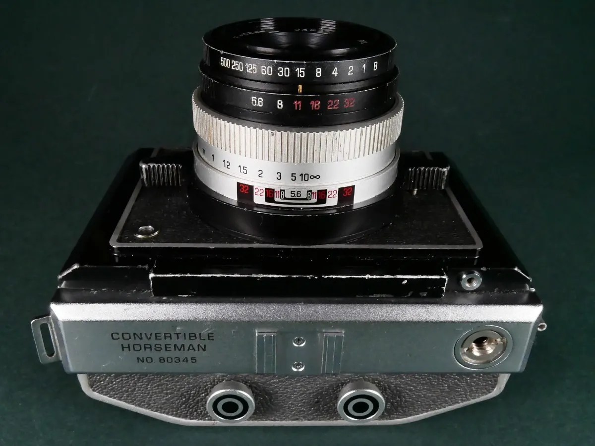 Convertible Horseman Medium Format Camera 6x7 62mm - Image 2