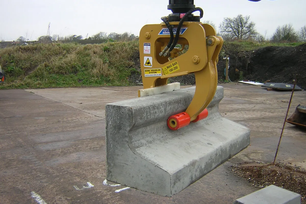 Kerb , stone and precast lifter - Image 1