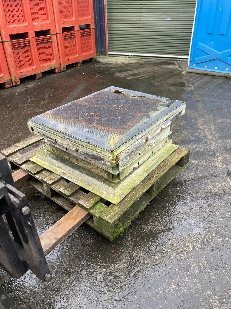 Manhole covers for sale - Image 3