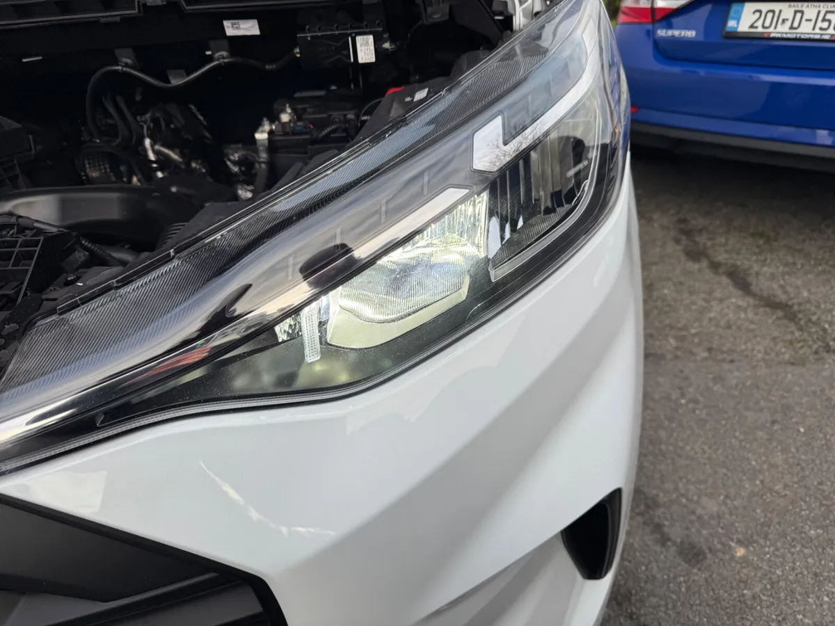 Upgrade to led headlight bulbs at fk - Image 1