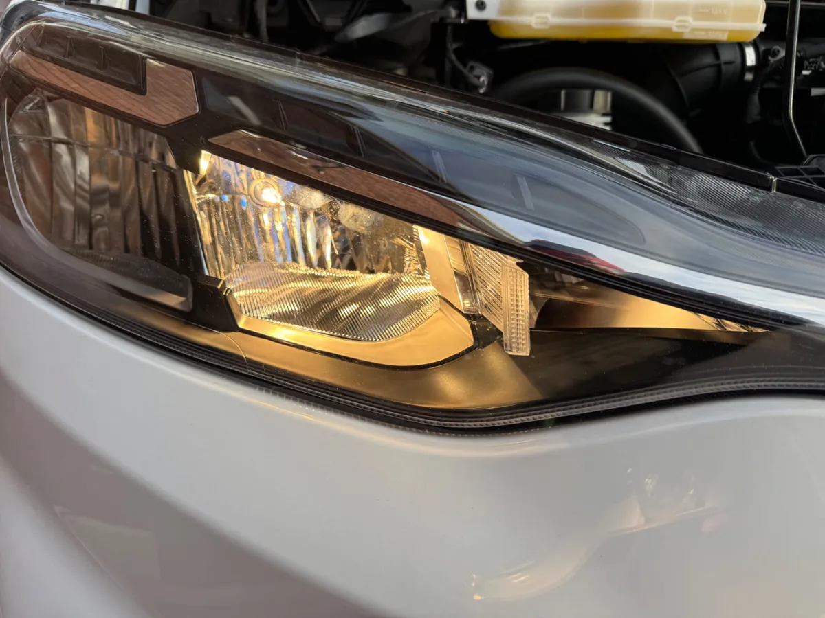 Upgrade to led headlight bulbs at fk - Image 3