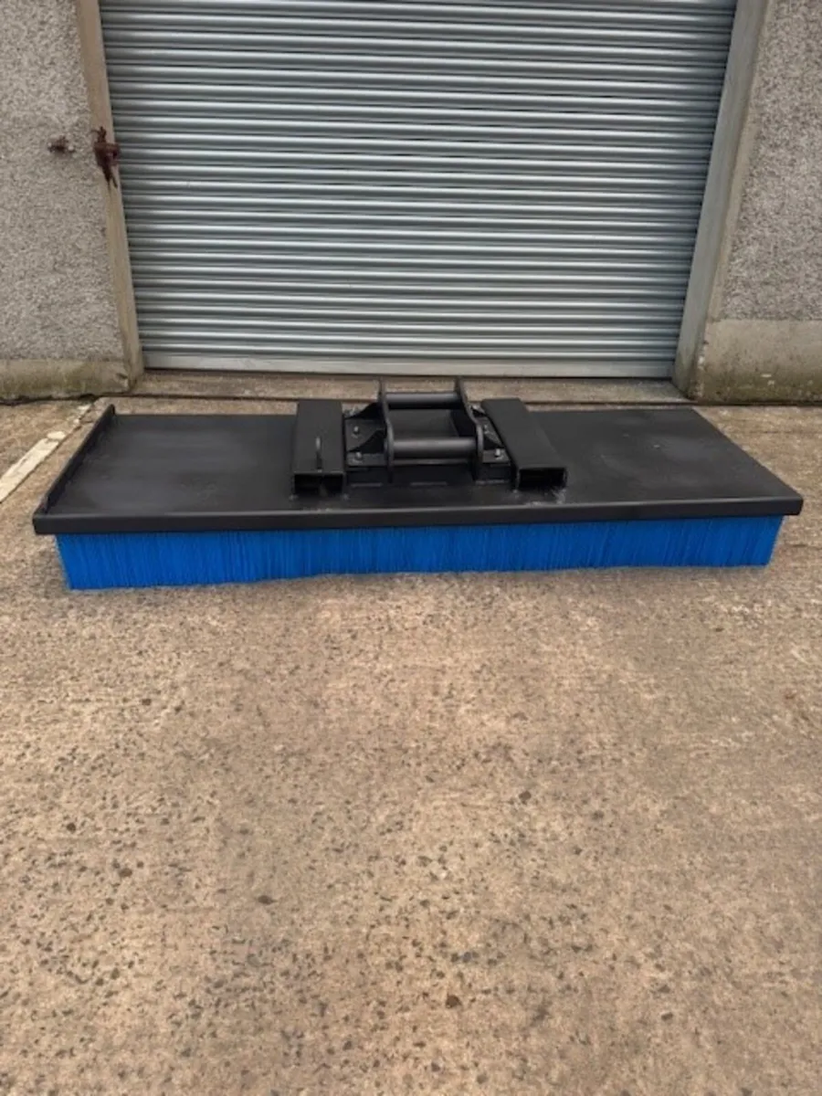 Heavy duty sweeper brush attachment to suit 13 ton - Image 2
