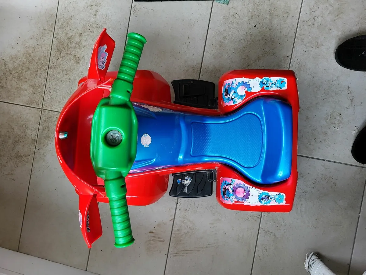 Child car rechargeable battery driven. slow/safe - Image 2