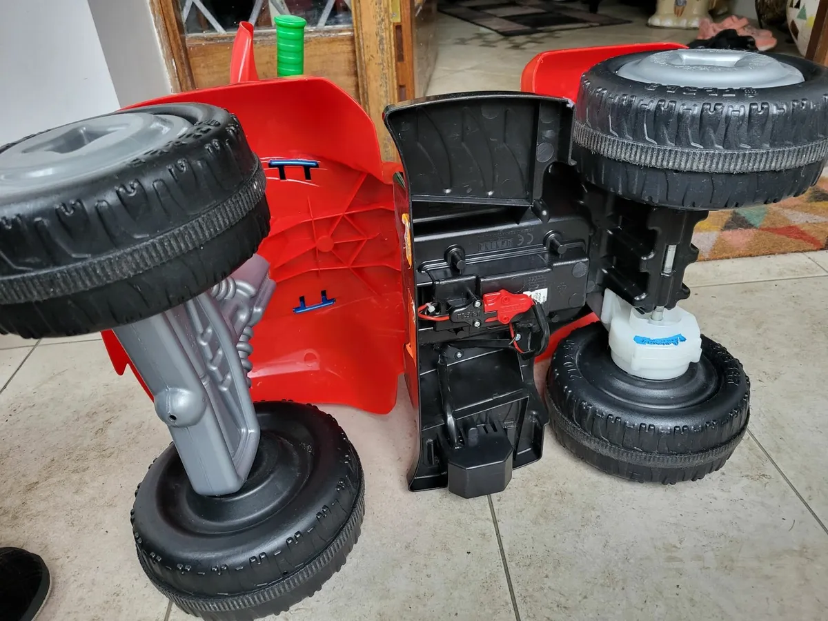 Child car rechargeable battery driven. slow/safe - Image 3