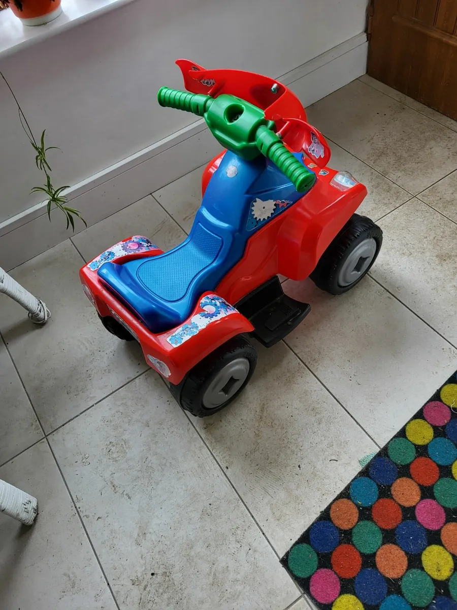 Child car rechargeable battery driven. slow/safe - Image 4