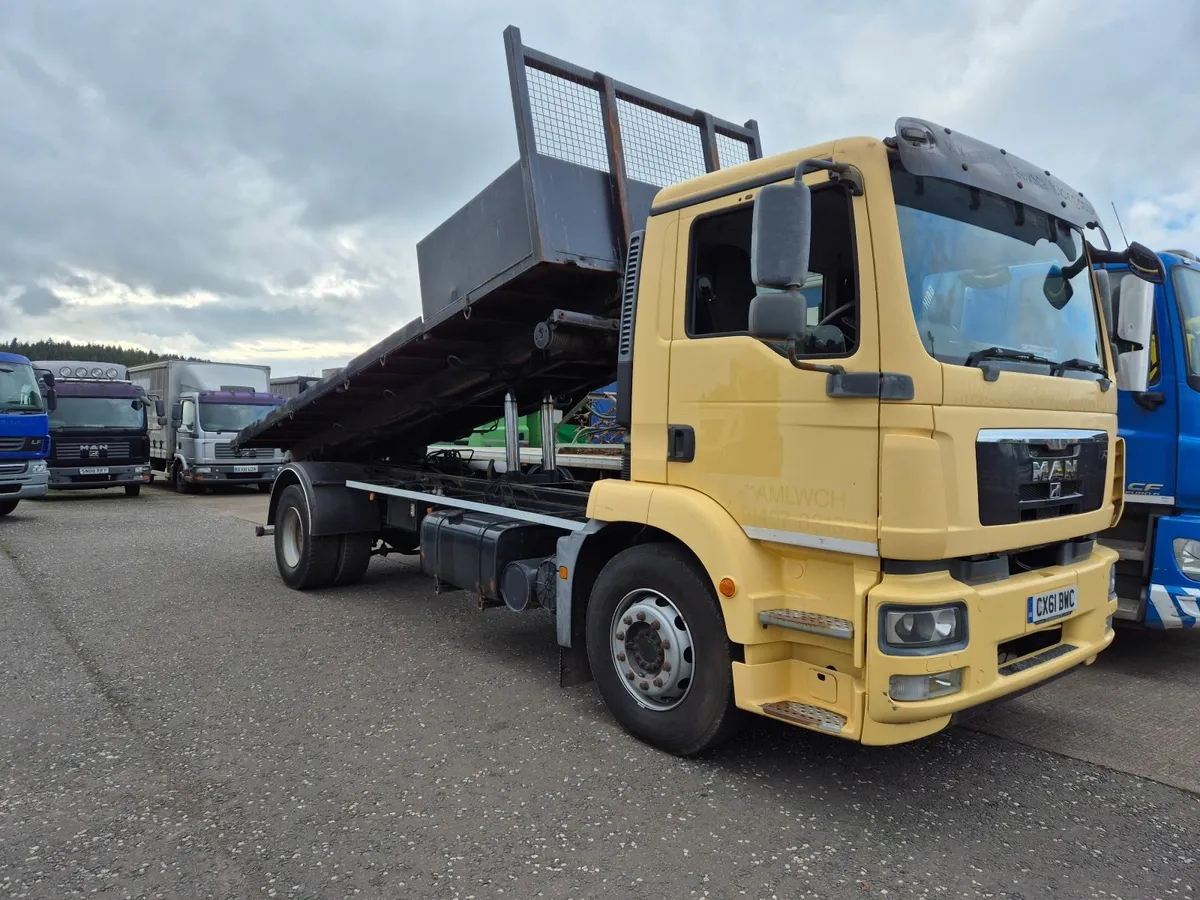 2012 Man 18ton 250 Roll on Roll off - Image 1