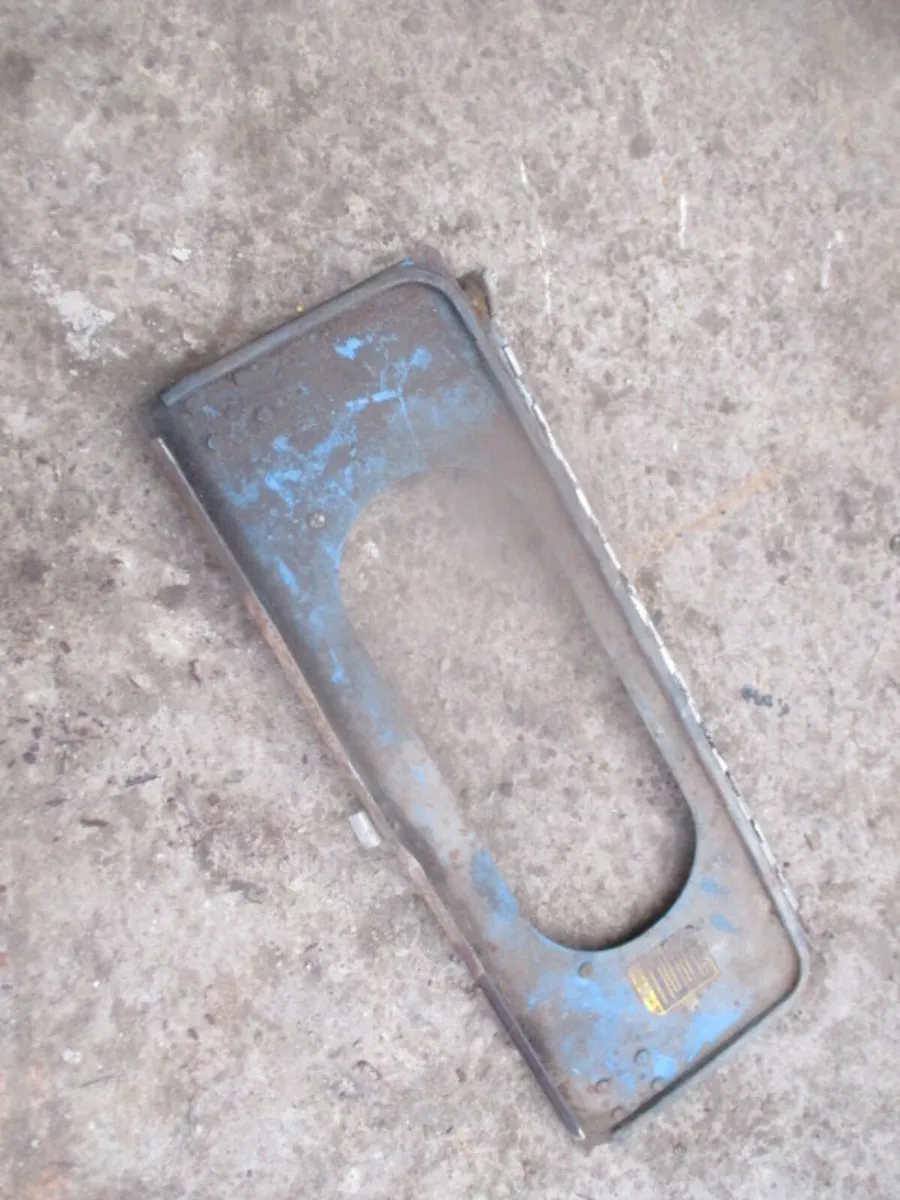 Ford 4000 5000 7000 Lower Rear Window Frame - Image 1