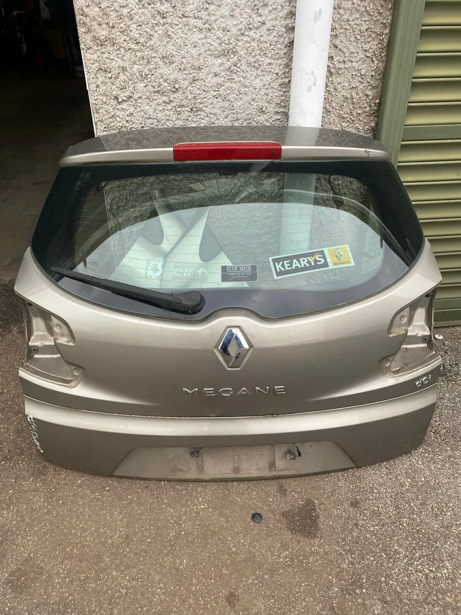 Renault Megane Estate for breaking - Image 2