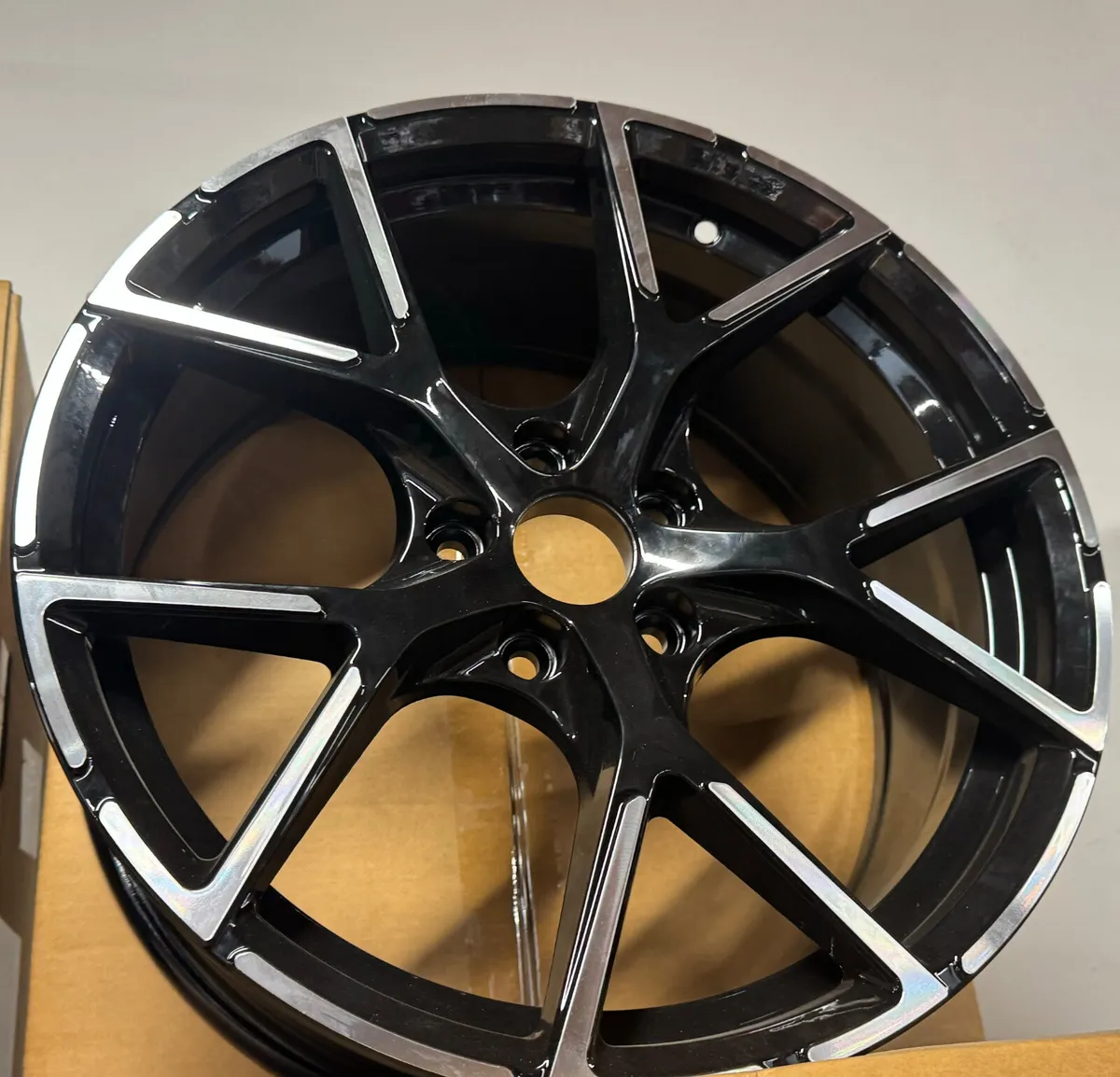 19” rs3 black / polished 5x112