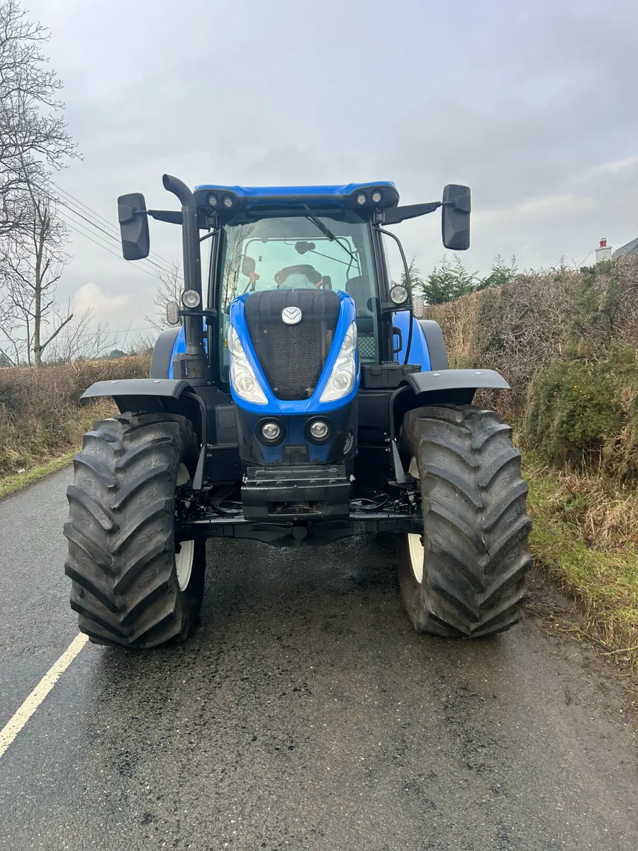 New Holland T7210 - Image 3