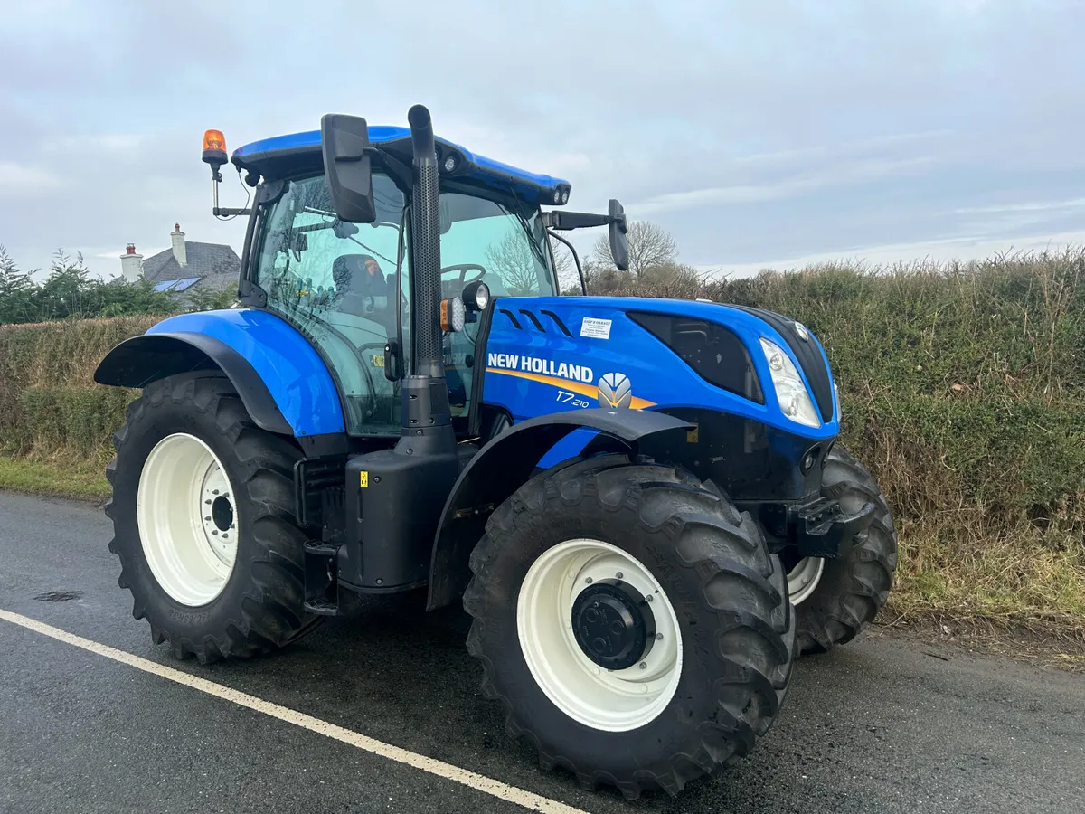 New Holland T7210 - Image 1
