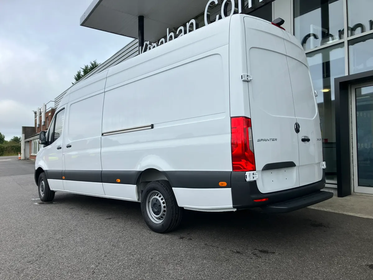 New Sprinter 315/43 LWB PRO Vans in Stock. - Image 3