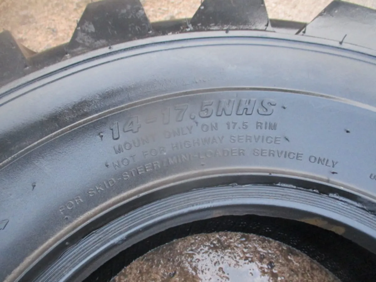 x1 ((NEW)) Trac Chief 14-17.5 Loadall Tyre - Image 4