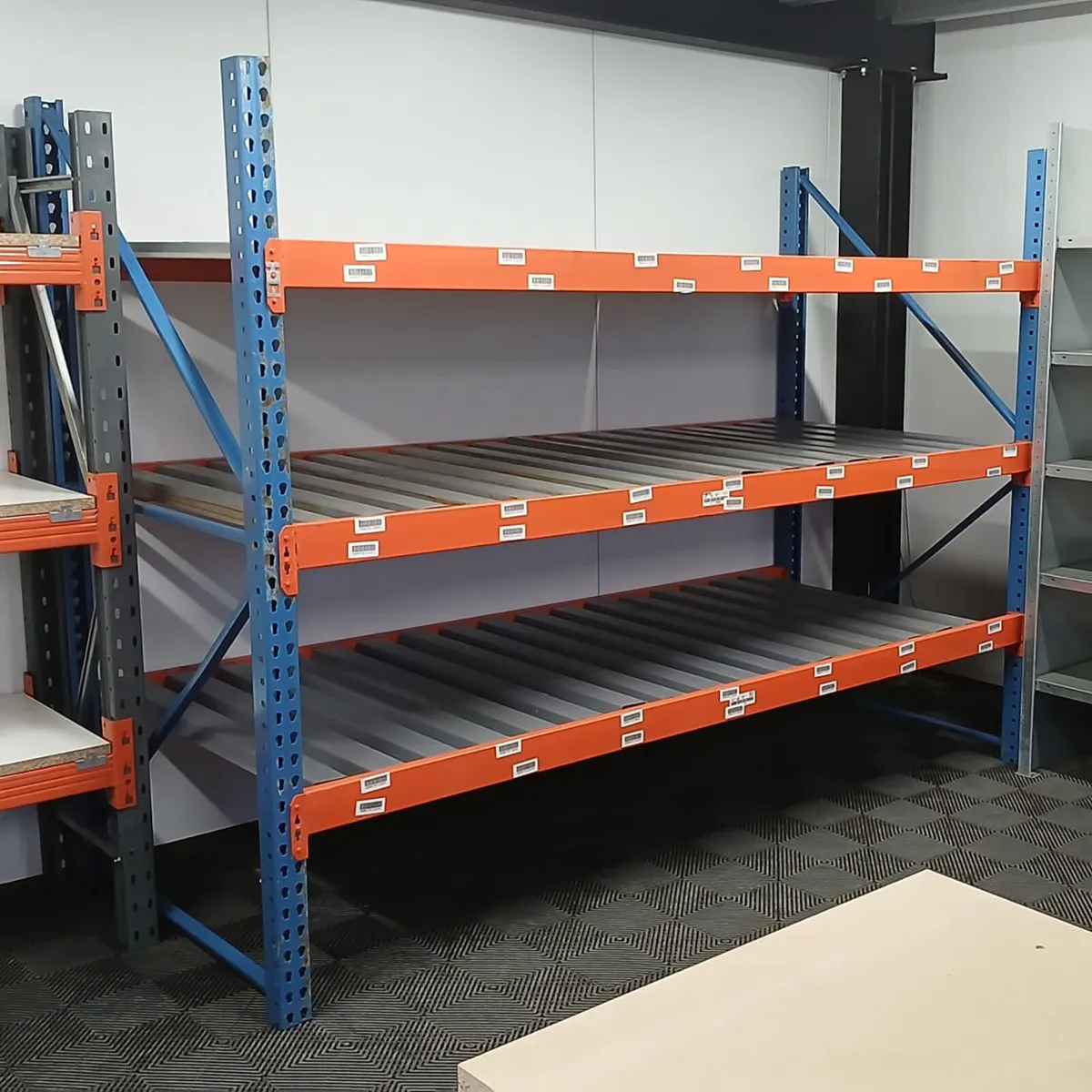 3.2m Used Garage Shelving (ref:LS033) - Image 2