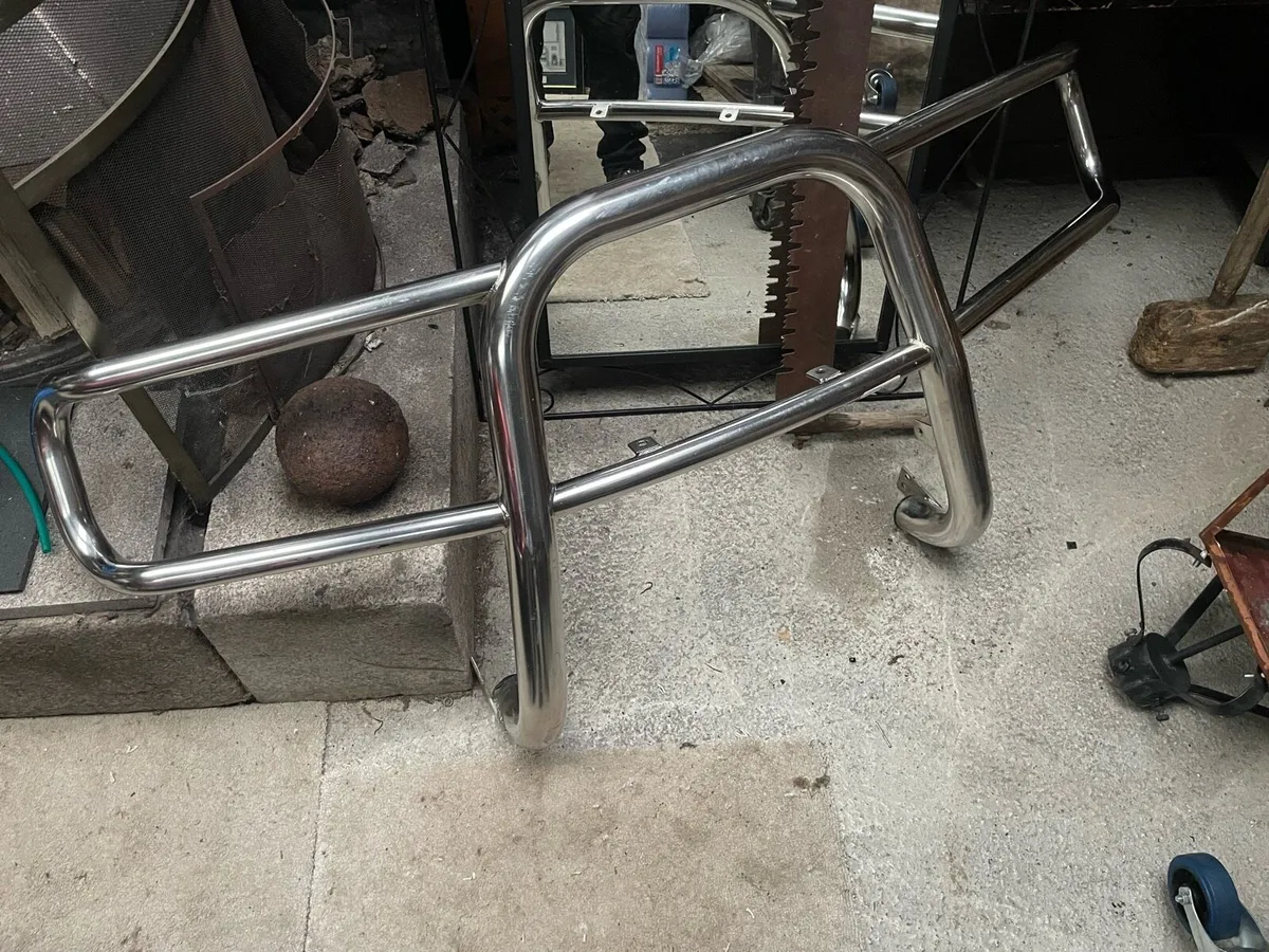 Stainless steel bullbar - Image 1