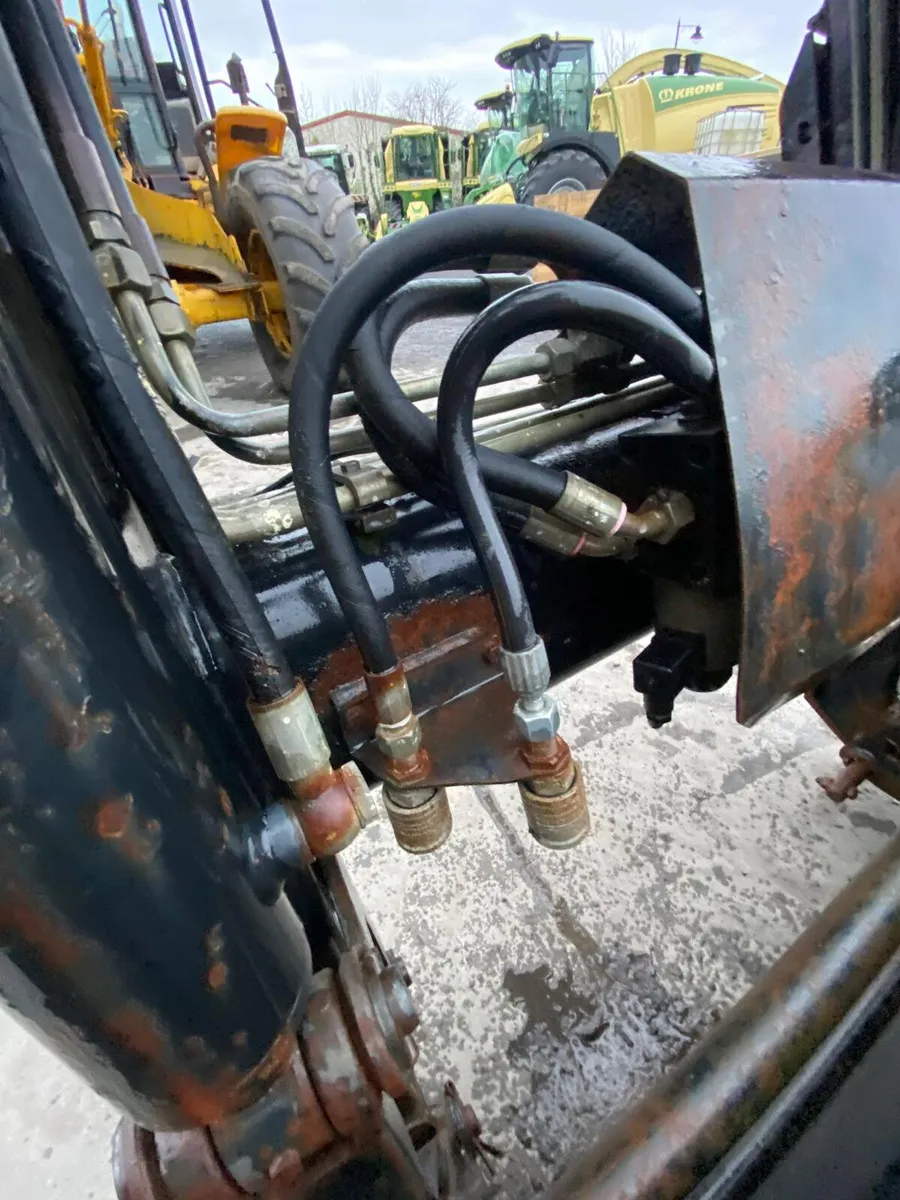 STOLL FRONT LOADER FORD 7810 / 7840 - Image 4