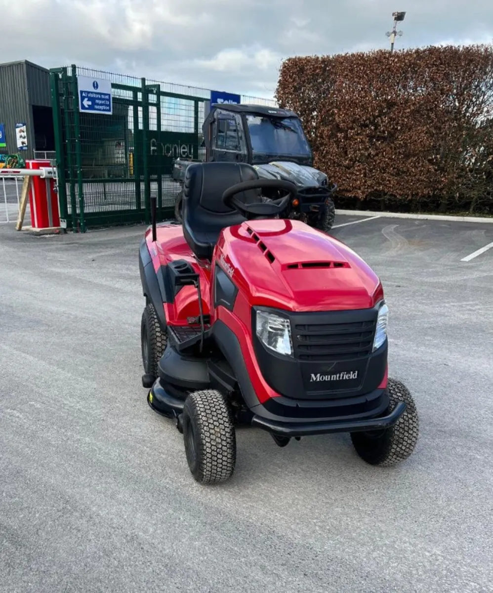Mountfield lawnmower 2240H - Image 2