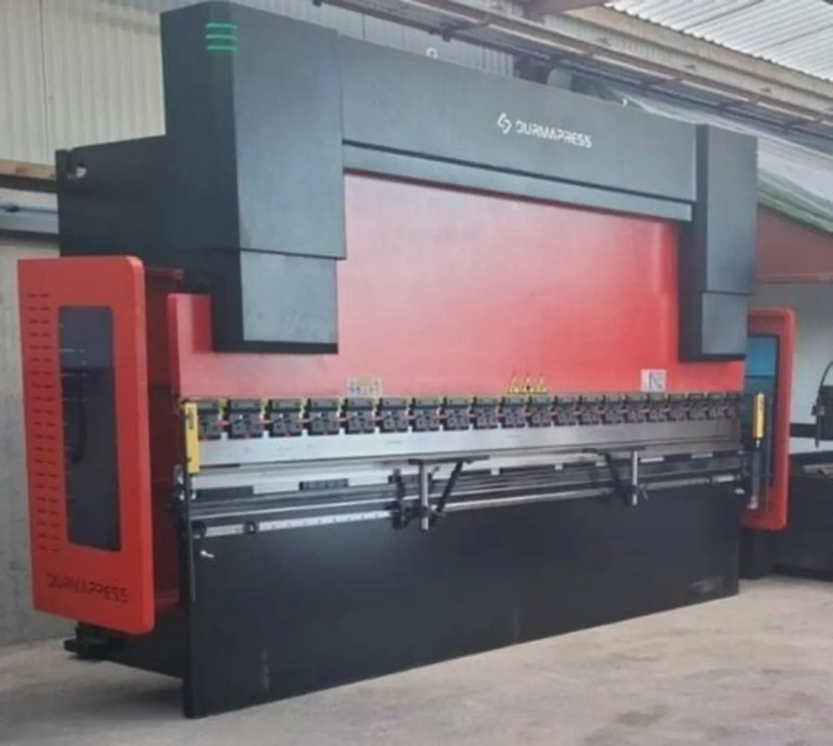 New 160 ton x 4Mtr 3 axis CNC Press Brake