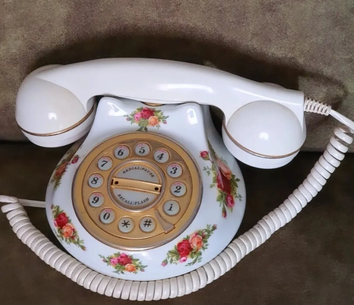 Royal Albert Old Country Roses telephone - Image 2