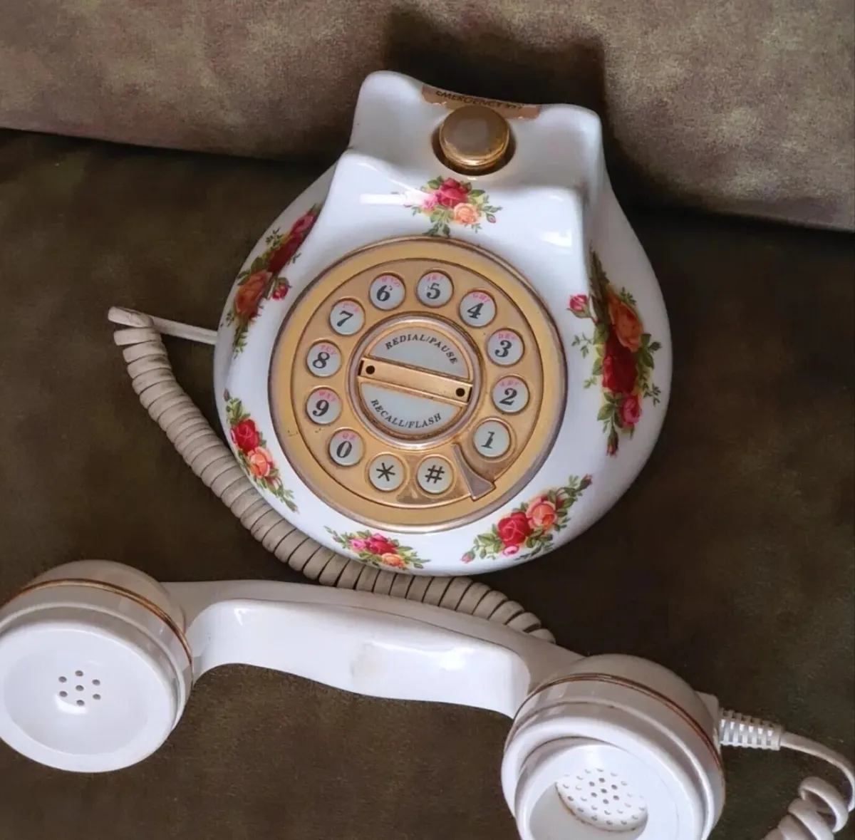 Royal Albert Old Country Roses telephone - Image 3