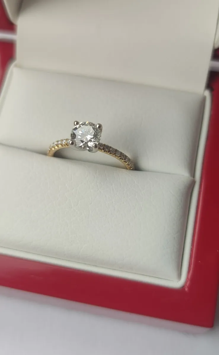 Diamond ring - Image 2