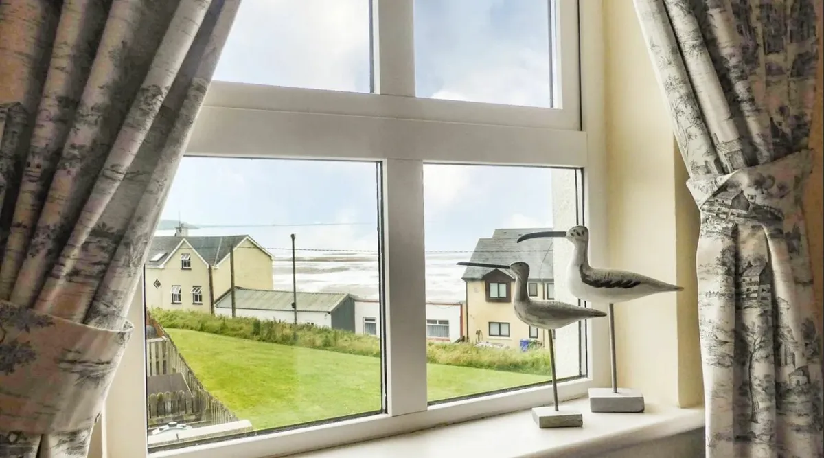 Holiday Home beside Duncannon Beach - Image 1